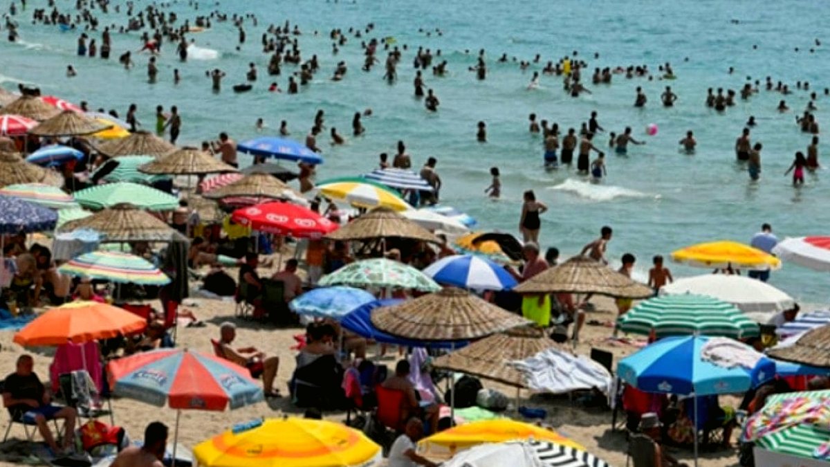 Cebinde Euro olmayana lahmacun yok: Bayramda tatil için servet gerekiyor