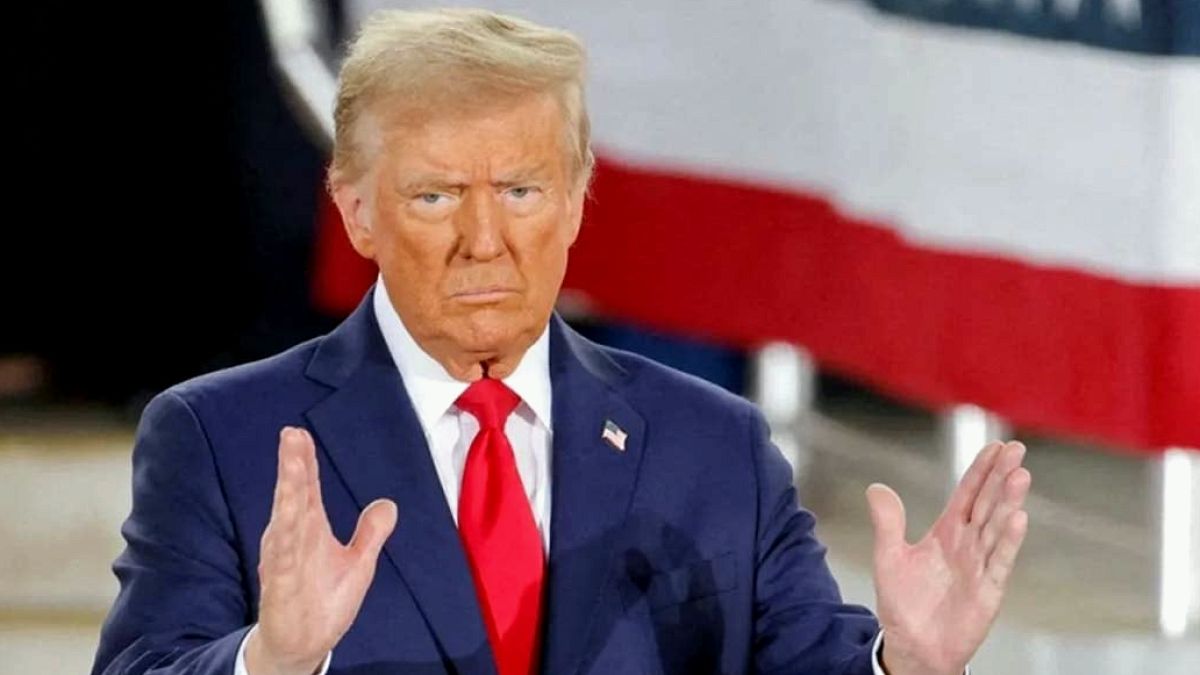 Çin ziyareti öncesi konuşan Trump: Aptallar