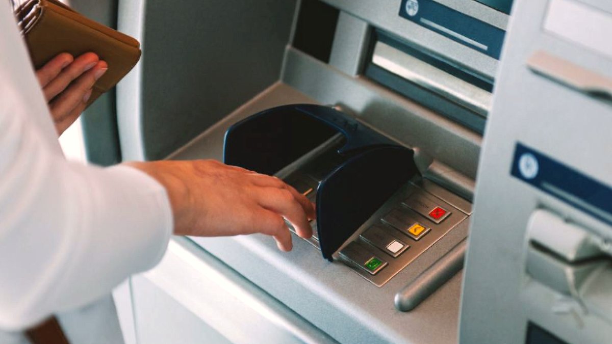 ATM'den nakit para çektikten sonra sakın 'makbuz yazdırmayın' uyarısı
