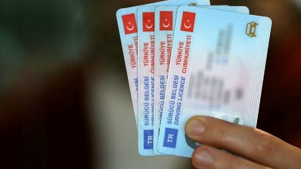 Sürücü Belgesi Yenileme Şartları Yaş Gruplarına Göre Güncellendi