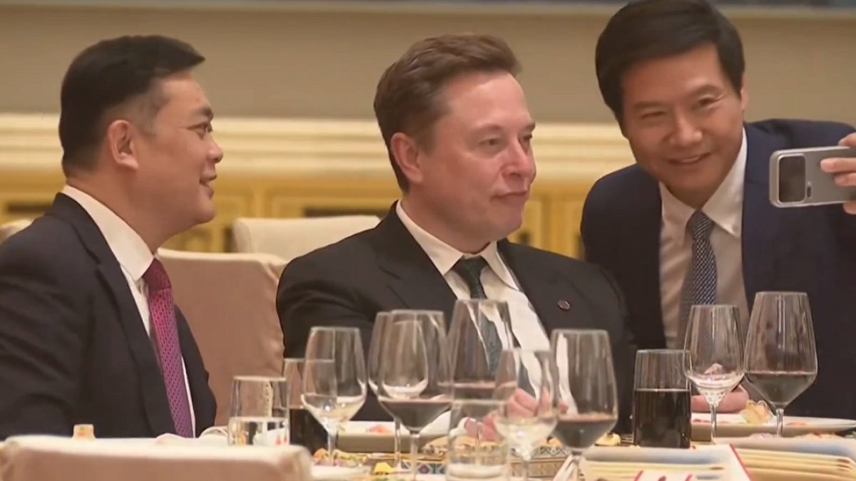 Elon Musk ile Çekilen Fotoğrafın Ardındaki Şaşırtıcı Gerçek
