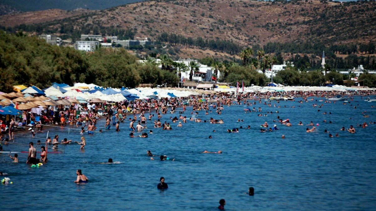 Bodrum'da Özel Plaj Giriş Ücretleri ve Tatil Alternatifleri Detaylandırıldı