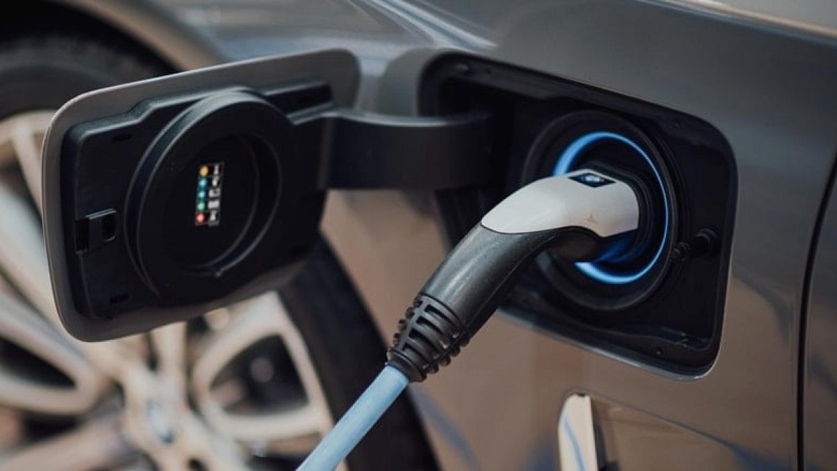 Türkiye'de Elektrikli Otomobil Sayısı Artıyor: Hedef 424 Bine Yaklaştı