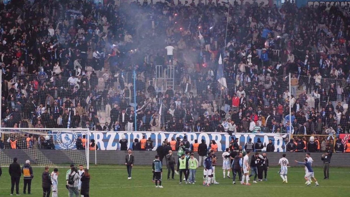Erzurumspor FK Taraftarlarından Yeni Sezon İçin Kadro ve Stadyum Çağrısı