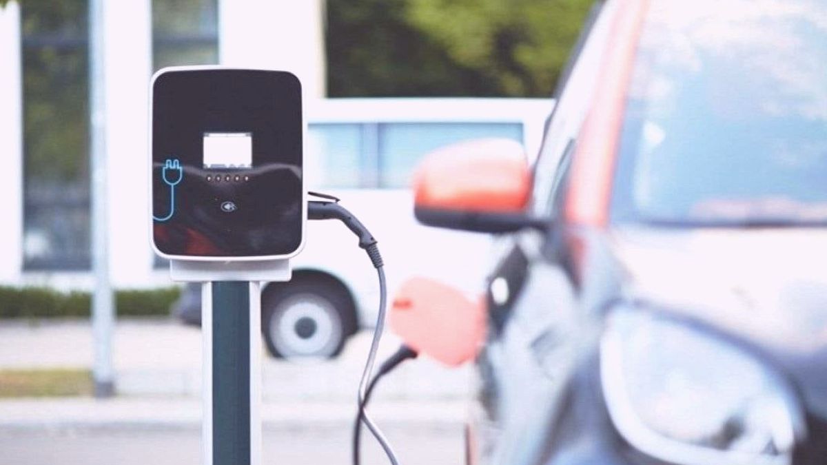 Küresel Araç Pazarı Dönüşüyor: Elektrikli Otomobiller Yükselişte