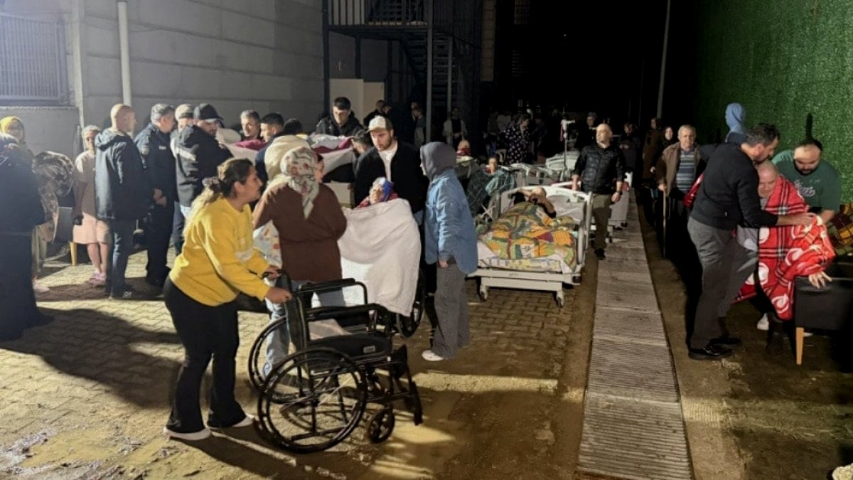 Düzce Huzurevinde Yangın: 54 Yaşlı Vatandaş Güvenli Bir Şekilde Tahliye Edildi