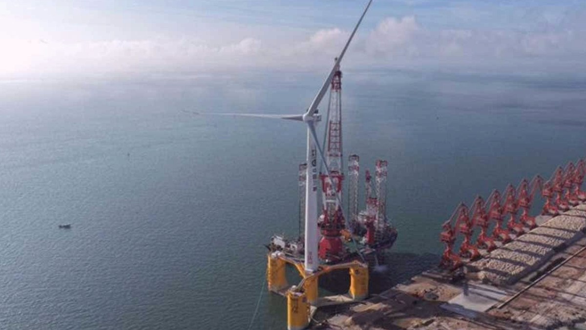 Derin Denizlerde Dev Rüzgar Türbini: Binlerce Ev Bedava Elektriğe Kavuşacak