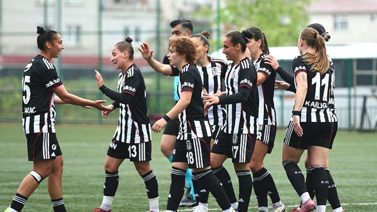 Beşiktaş Kadın Futbol Takımı Sezonu Farklı Galibiyetle Tamamladı