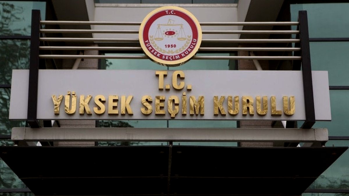 CHP'nin Kurultay İptali Başvurusu AKP'den YSK Açıklaması