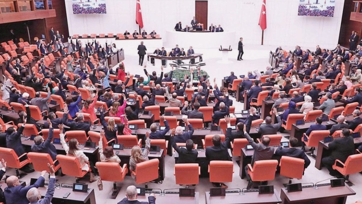 TBMM'de Kabul Edilen Varlık Barışı: Ekonomik Riskler ve Faiz Sarmalı Endişeleri
