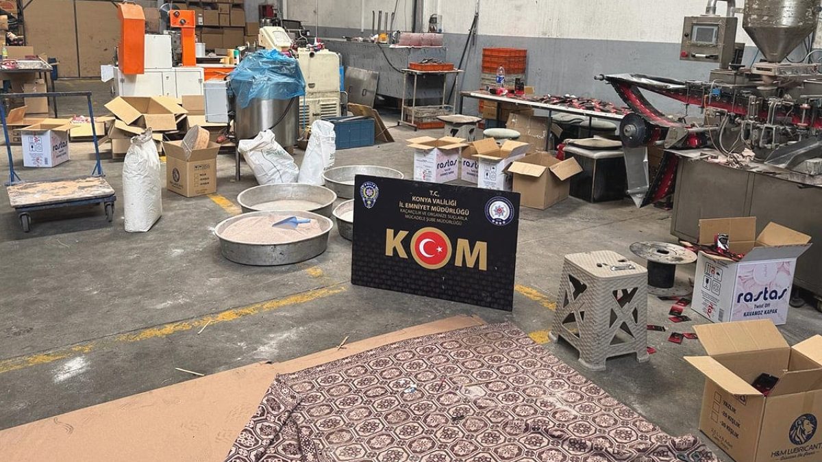 Konya'da 20 Milyon TL Değerinde Yasa Dışı Cinsel Ürün Operasyonu