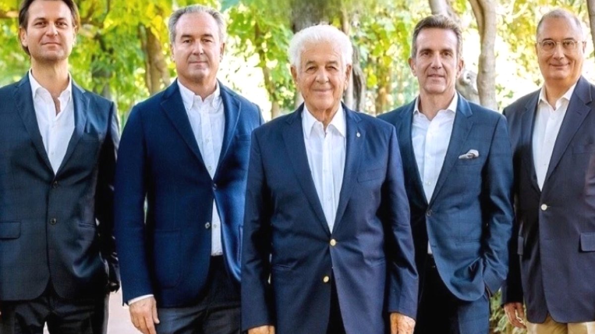 1.5 Milyar Dolarlık Miras Kavgası: Köklü Holding İflasın Eşiğinde