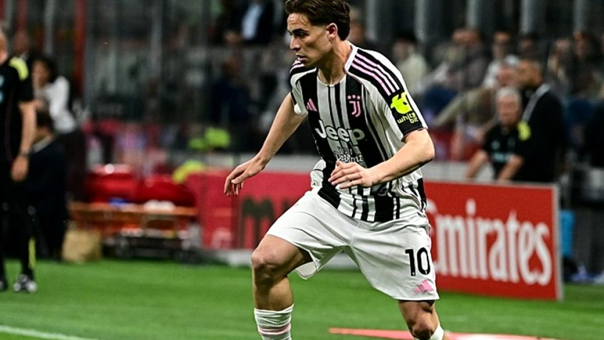 Kenan Yıldız'dan Tarihi Başarı: Serie A'da Yılın Yükselen Yıldızı Seçildi