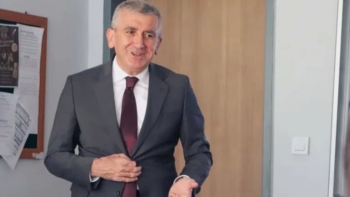Akçakoca Belediye Başkanı Görevden Uzaklaştırıldı