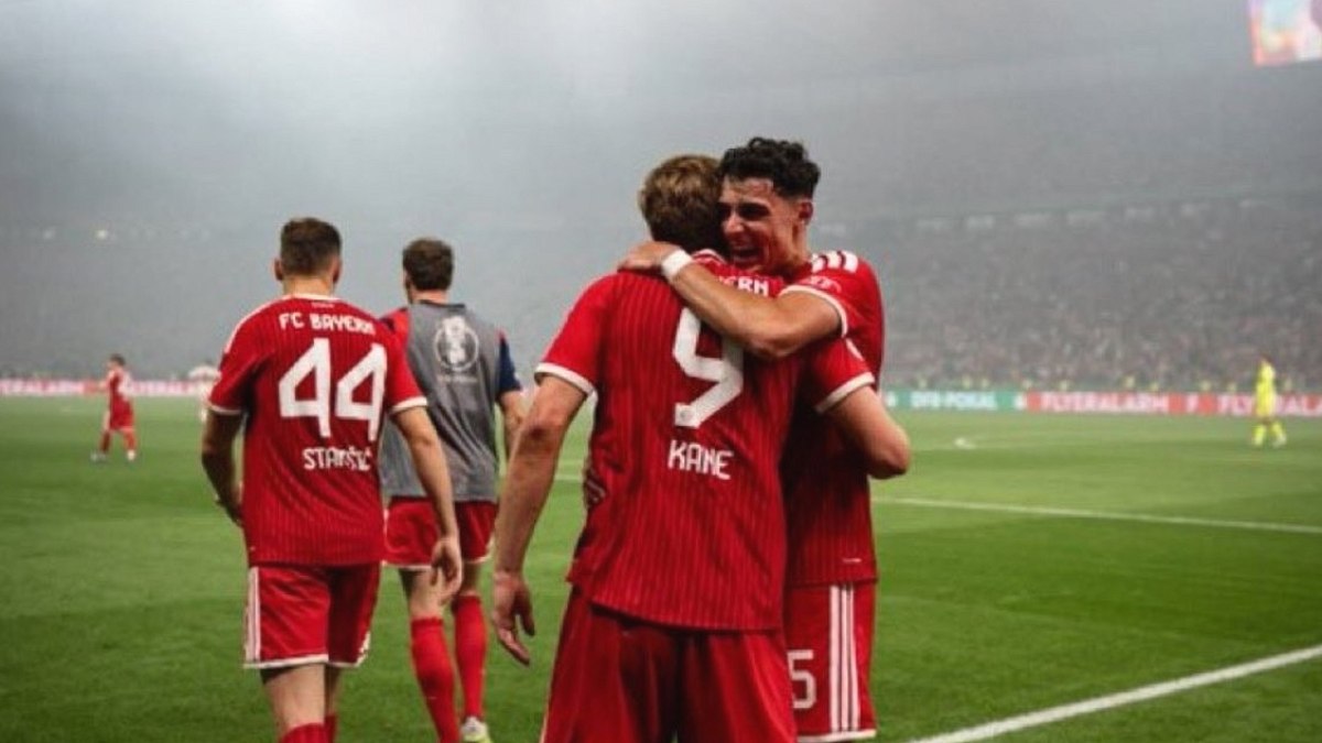 Bayern Münih, Stuttgart'ı Farklı Geçerek Almanya Kupası'nı Kaldırdı