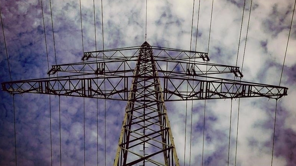 Türkiye'de Elektrik Üretimi Tüketimi Geride Bıraktı: Arz Fazlası Yaşandı