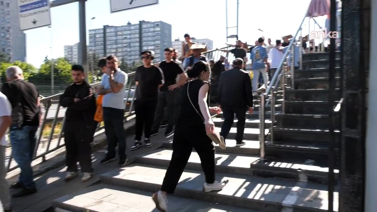 Bayram Öncesi Baklava Kuyruğu: Vatandaşlardan Hayat Pahalılığına Tepki