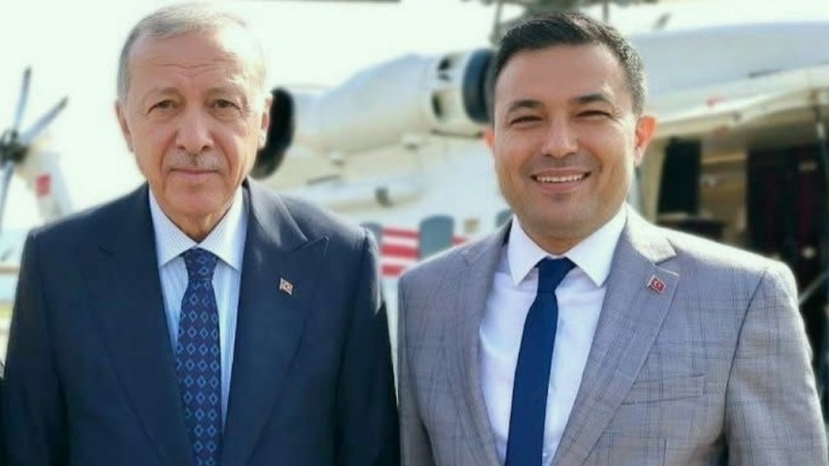 AKP'de Beklenmedik İstifa: MKYK Üyesi Mehmet Umut Tuncer Siyaseti Bıraktı