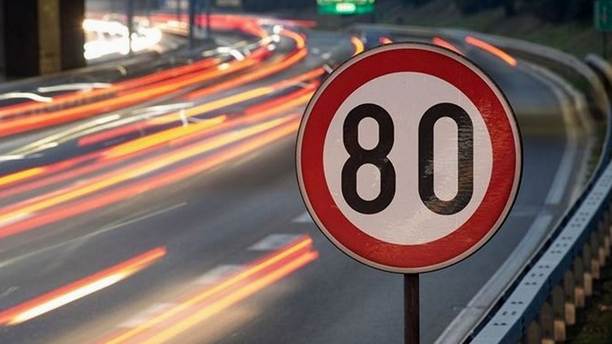 Hız Sınırları Değişiyor: 17.3 Mil/Saat Sürücüleri Şaşırtıyor