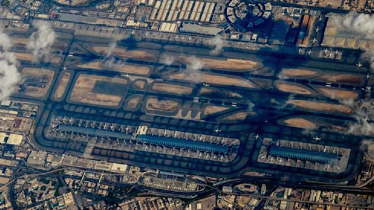 Dubai'nin Efsanevi Havalimanı Kapanıyor, Yeni Dev Proje Devralıyor