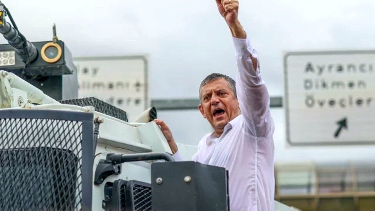 AKP'den CHP Liderine TOMA Üzerinde Konuşma Tepkisi