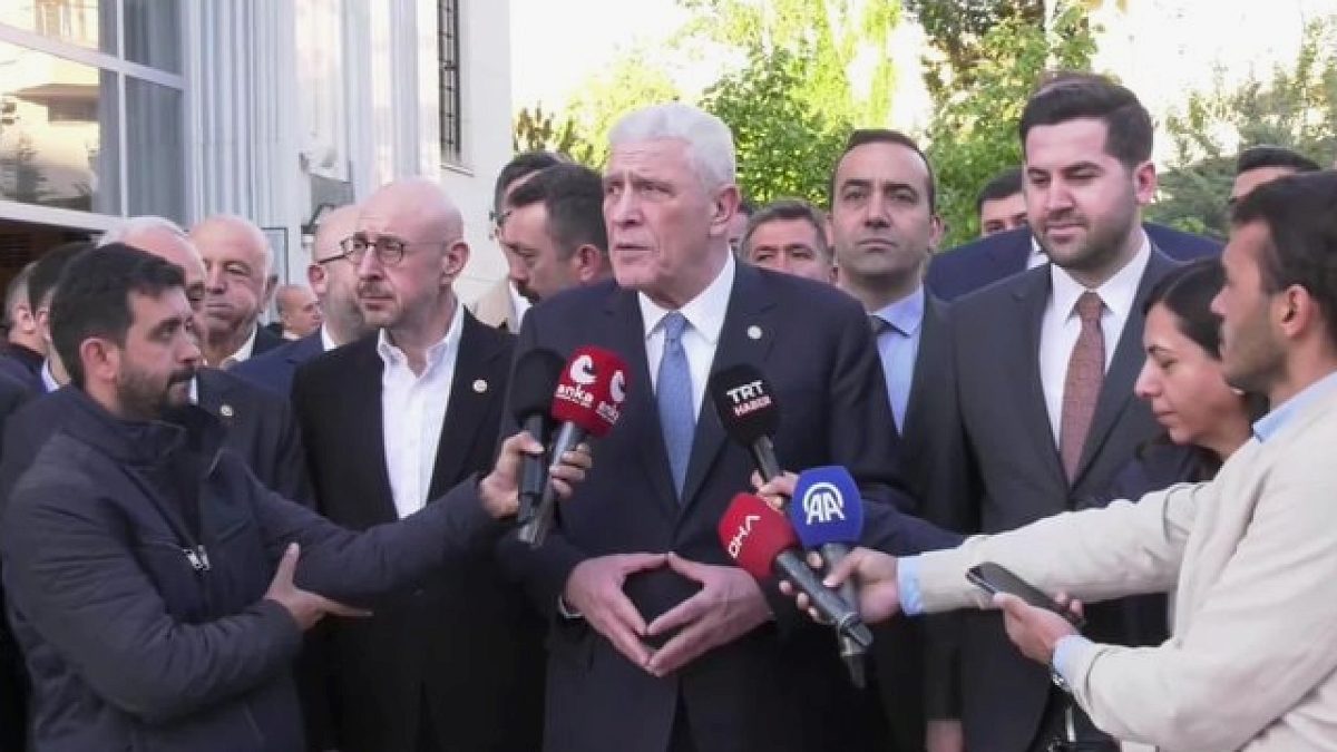 İYİ Parti Lideri Dervişoğlu'ndan Bayram Namazı Çıkışı Önemli Mesajlar