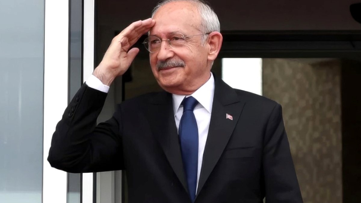Kılıçdaroğlu'nun Bayram Mesajı Sosyal Medyada Gündem Oldu: Tepkiler Çığ Gibi