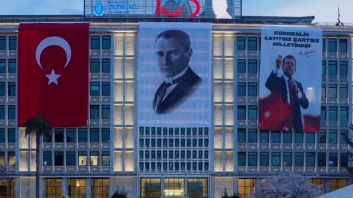 Saraçhane Binası Vakıflara Devrediliyor mu? İBB'den Açıklama Bekleniyor