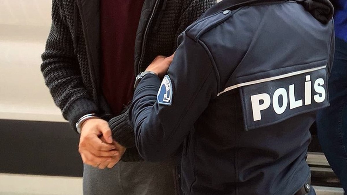 Çanakkale'de FETÖ Firarileri ve Suçlular Yakalandı