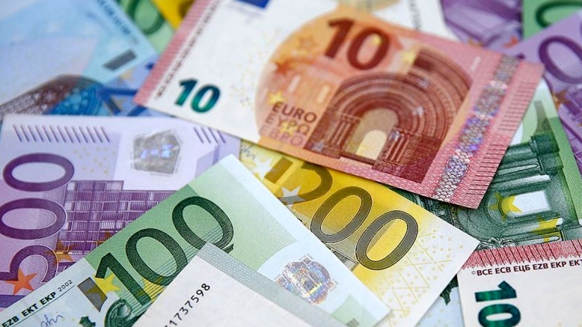 Alman Ekonomisi 2026'da Yarı Yarıya Yavaşlayacak: Büyüme Tahminleri Güncellendi