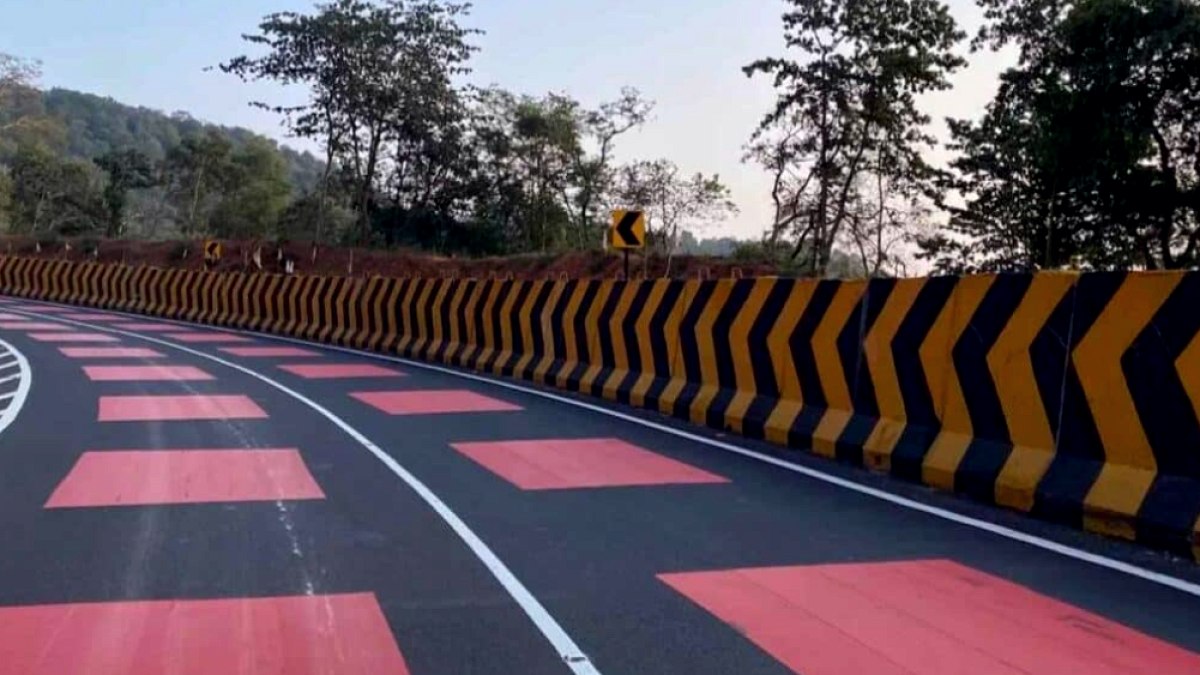 Hindistan'da Trafiği Sakinleştiren Kırmızı Yol Uygulaması Başladı