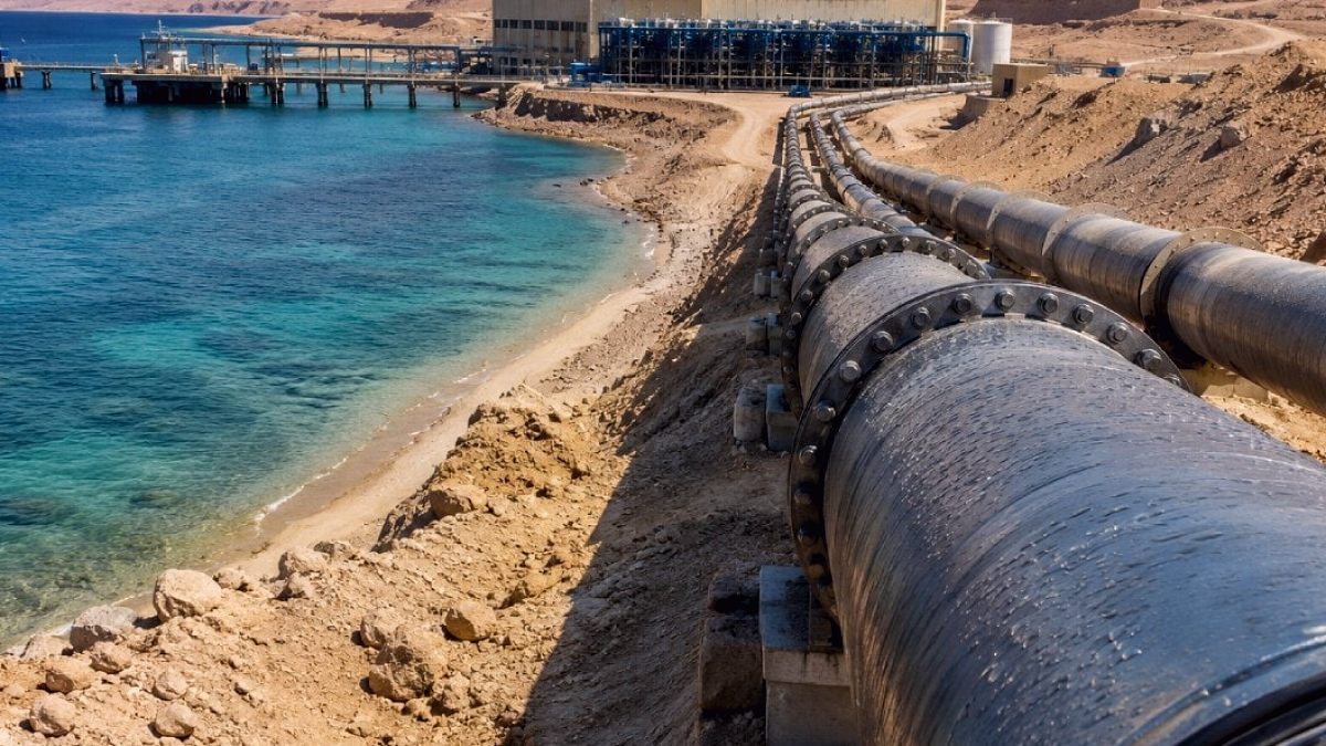 Türkiye'nin Rus Petrolü İthalatında Çift Etkili Düşüş: Siyasi Baskı ve Fiyat Artışı