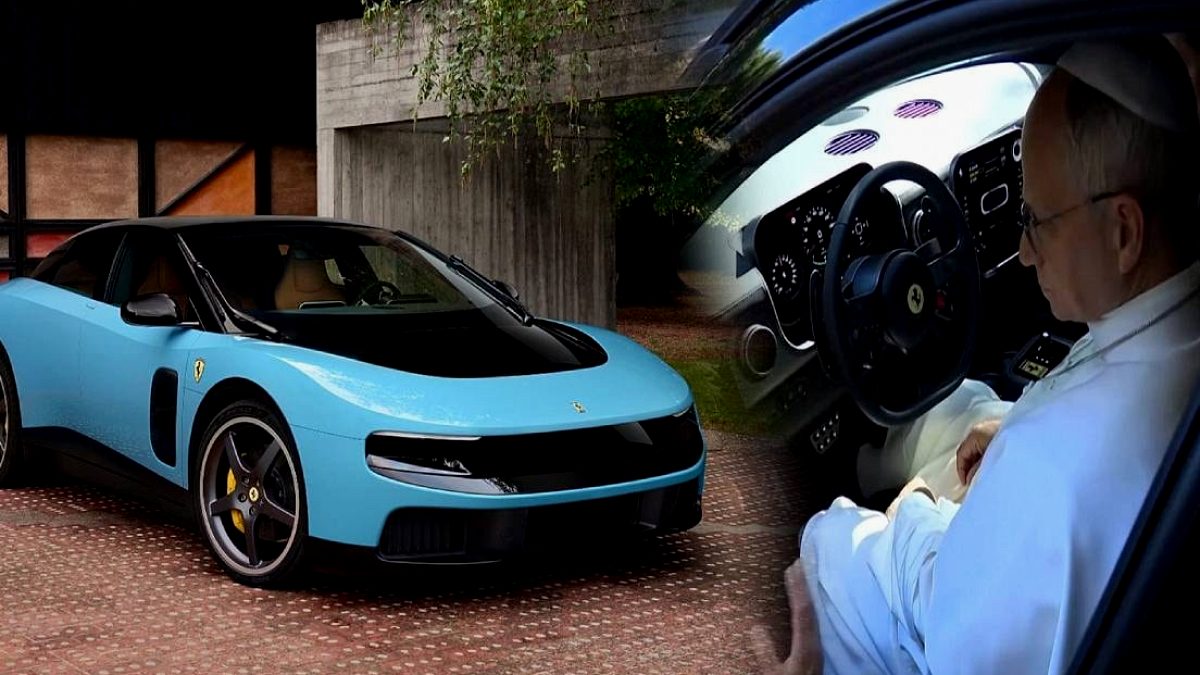Ferrari'nin İlk Elektrikli Süper Otomobili Luce, Papalık Makamına Sunuldu