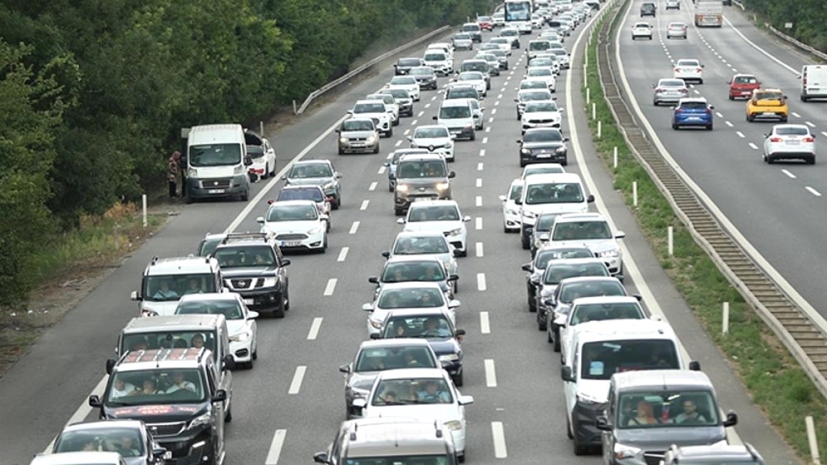 Bayram Dönüşü Trafiğinde Ağır Vasıta Kısıtlamaları Başlıyor