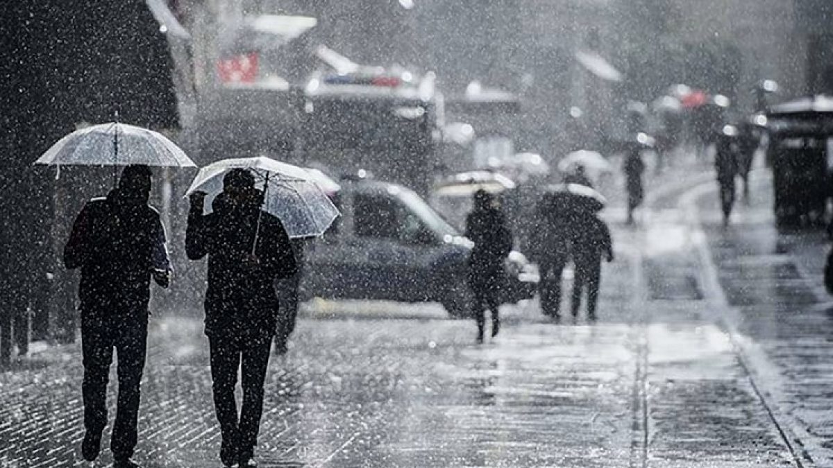 Meteoroloji Uyardı: 10 İlde Kuvvetli Yağış ve Rüzgar Bekleniyor