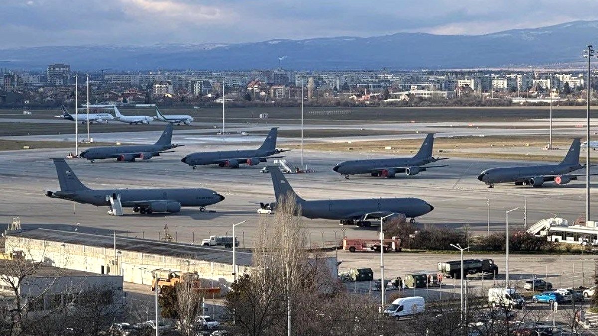 Bulgaristan'dan Vize Tepkisi: ABD Savaş Uçaklarına Kapıları Kapattı