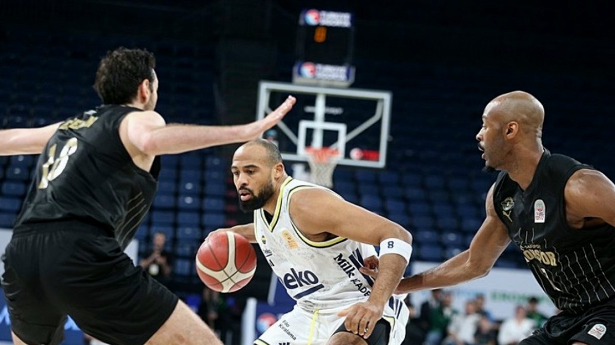 Fenerbahçe Beko, Anadolu Efes ile Yarı Finalde Karşılaşacak