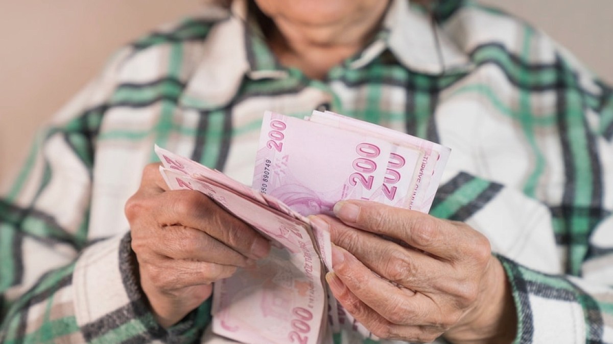 Emeklilere Temmuz'da Çifte Zam Geliyor: Yeni Maaşlar Ne Kadar Olacak?