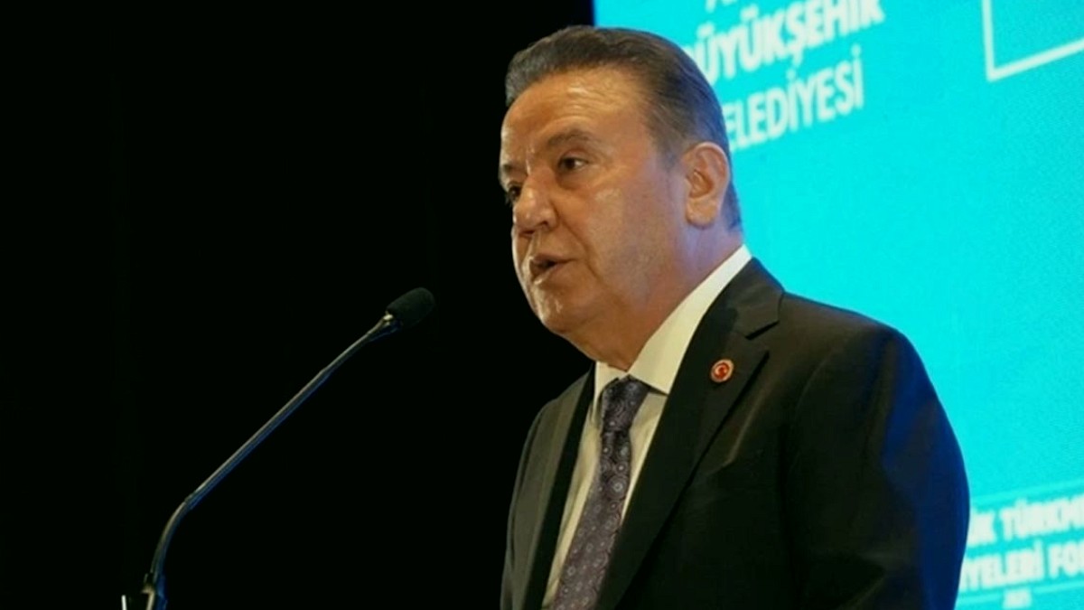 Antalya Büyükşehir Belediye Başkanı Muhittin Böcek'in Sağlık Durumu Endişe Yarattı