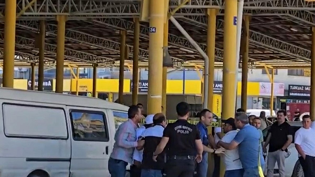 Aydın'da Kan Donduran Saldırı: Otomobildeki Çift Vuruldu