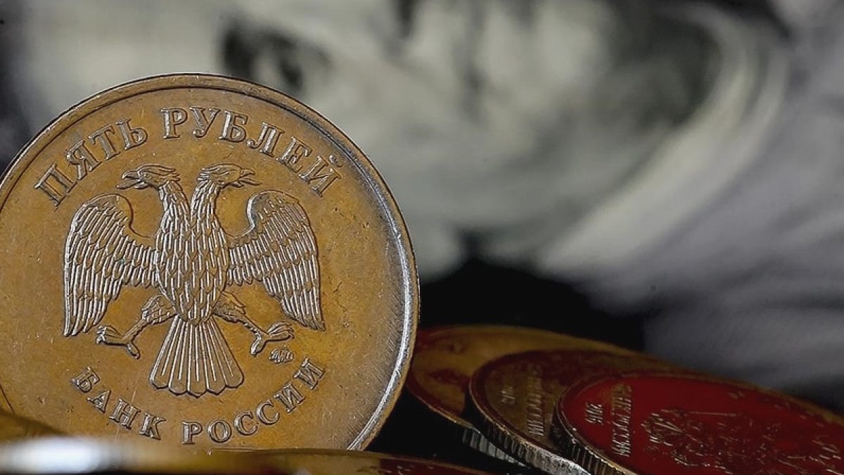 Rusya'dan Yurt Dışı Para Transferlerine Yeni Kısıtlamalar: Süre Uzatıldı