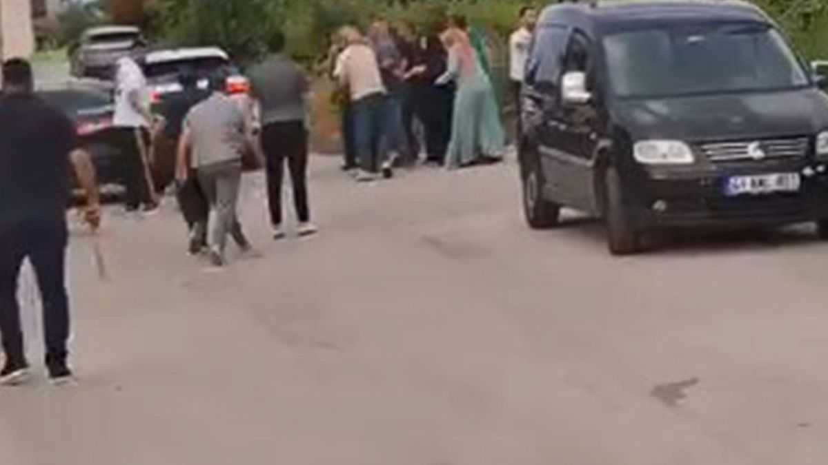 Kocaeli'de Aileler Arasında Kanlı Kavga: 10 Yaralı, Bir Gözaltı