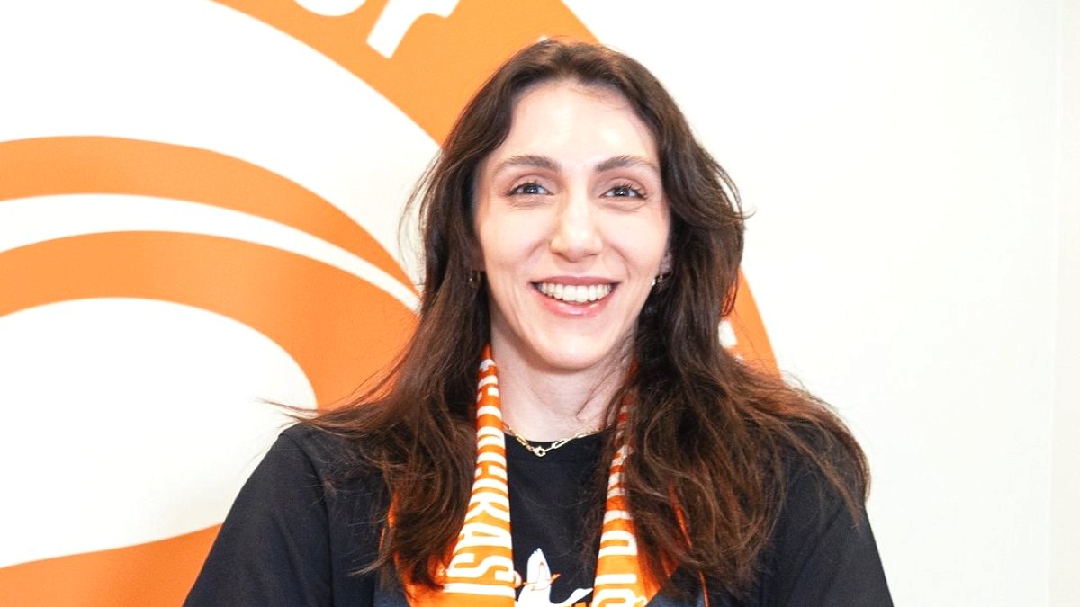 Voleybolda Yıldız Transfer: Aslı Kalaç Eczacıbaşı Dynavit'te