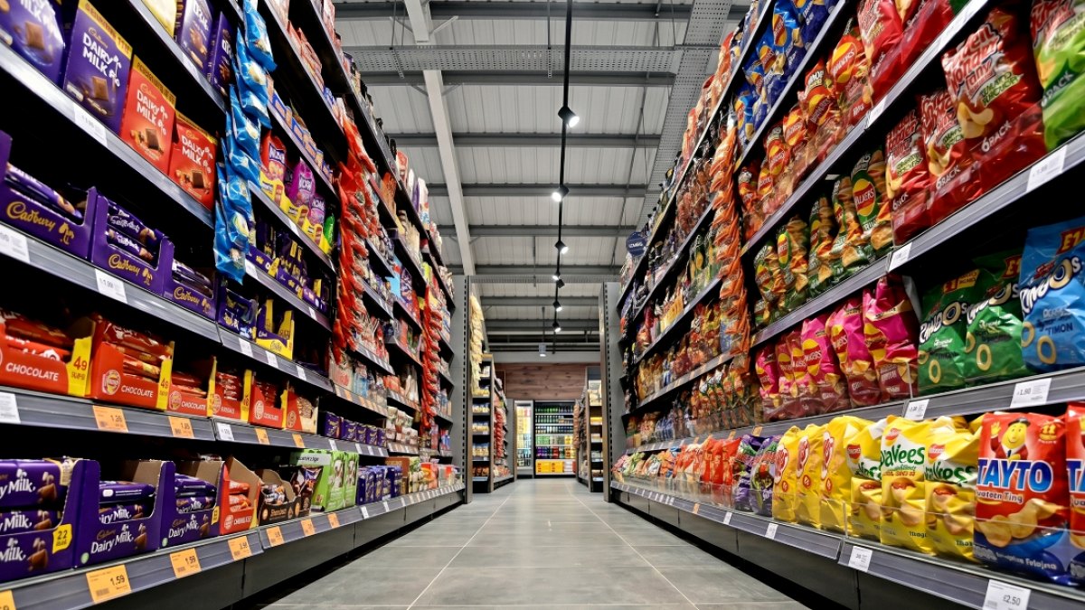 Morrisons'tan Şaşırtan Küçülme Kararı: Yüzlerce Mağaza Kapılarını Kapatıyor