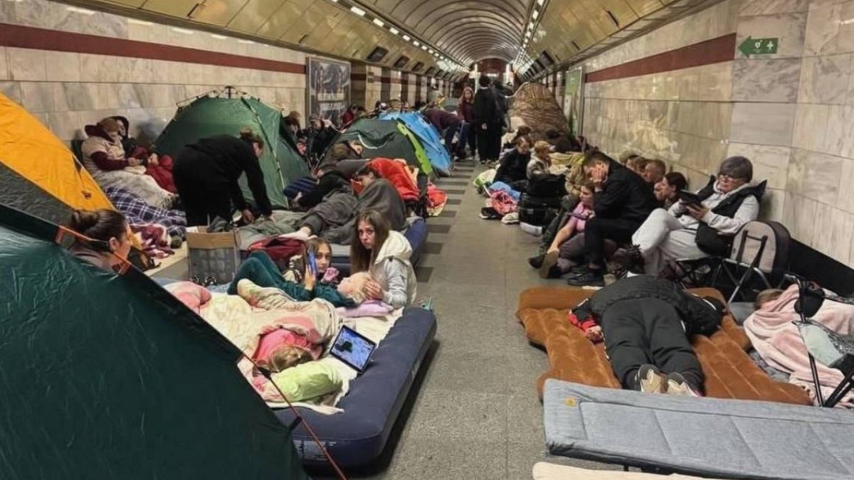 Ukrayna'da Savaşın Vahim Tablosu: Metrolar Sığınak, Şehirler Ateş İçinde