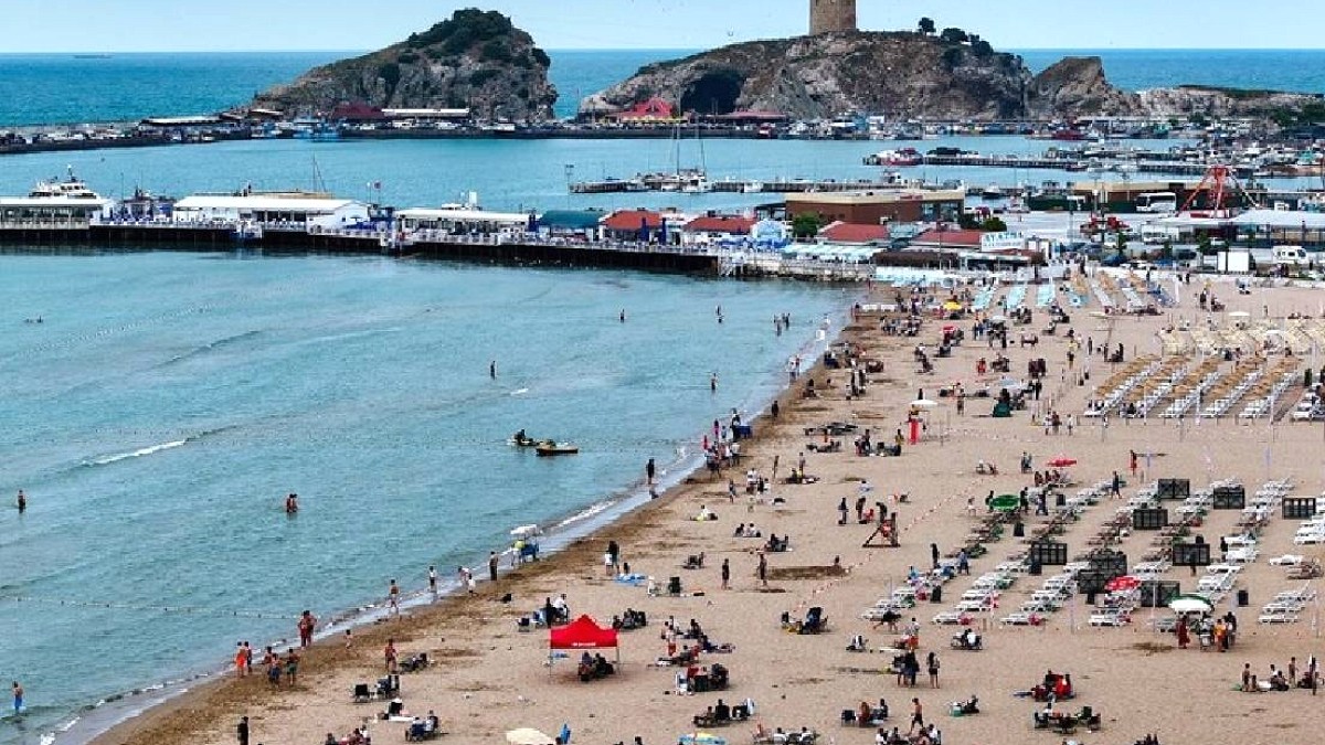 İstanbul'da Denize Girilecek 95 Güvenli Nokta Belirlendi