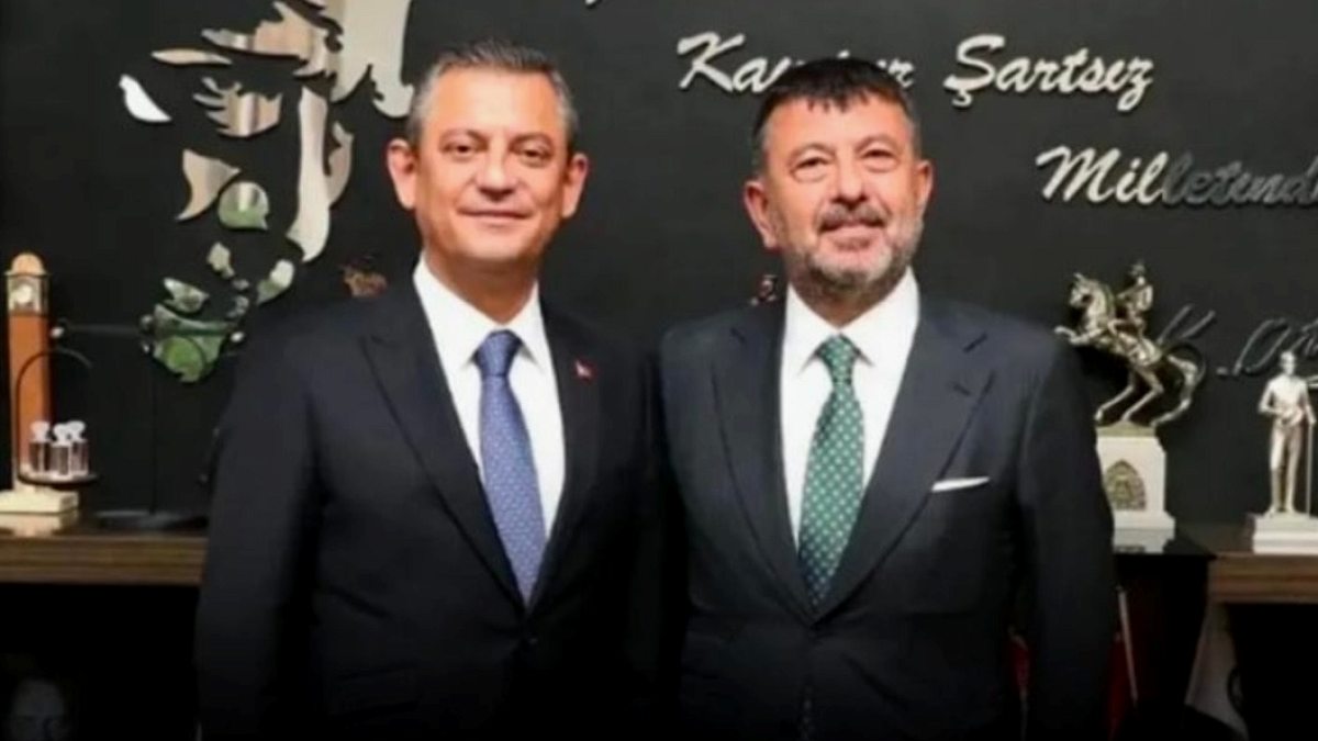 CHP'de Kulisler Kaynadı: Özel ve Ağbaba Dosyaları Ankara'ya Taşındı