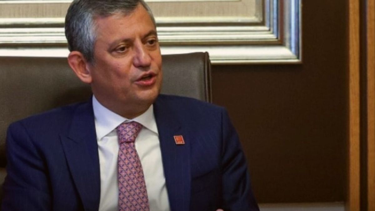 Özgür Özel'den Olay Yaratan İddia: İmamoğlu'na Cezaevinde Genel Başkanlık Teklifi Mi Yapıldı?