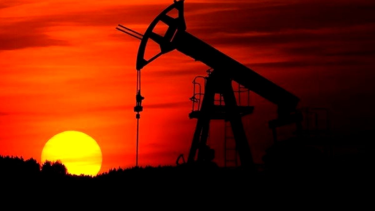 Petrol Fiyatları ABD-İran Görüşmelerinin Etkisiyle Denge Buldu