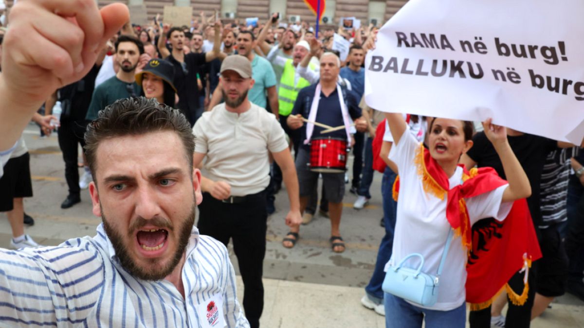 Arnavutluk'ta Trump'ın Damadının Projesi Halkı Ayağa Kaldırdı